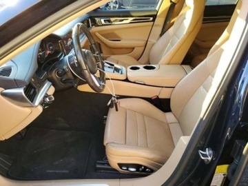Porsche Panamera II Liftback 3.0 330KM 2018 Porsche Panamera 2018, 3.0L, od ubezpieczalni 3.0 Benzyna 330KM, zdjęcie 7