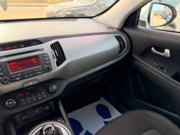 Kia Sportage III SUV Facelifting 1.7 CRDi 115KM 2015 Kia Sportage Biala perla Swietny stan Grzana kierownica 1.7 Diesel, zdjęcie 21