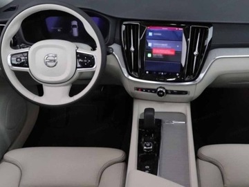 Volvo V60 II  Kombi Facelifting 2.0 B4 B 197KM 2025 VOLVO V60 B4 Plus Dark Combi 2.0 (197KM) 2025, zdjęcie 8