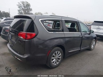 Chrysler Pacifica II 2018 Chrysler Pacifica 2018 Chrysler Pacifica Touring L FWD 3.6 Benzyna 287KM, zdjęcie 6