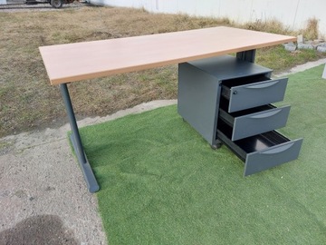 Очень прочная металлическая полка, грузоподъемность 280 x 95 x 60, полки 150 кг, 8 полок.