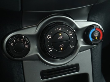 Ford Fiesta VII Hatchback 5d 1.25 Duratec 82KM 2009 Ford Fiesta 1.25, Klima, zdjęcie 15