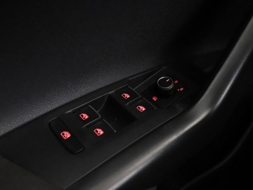 Volkswagen Polo VI GTI 2.0 TSI 200KM 2018 Volkswagen Polo DSG full LED navi klima auto, zdjęcie 34