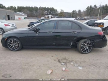 Mercedes Klasa E W214 2023 Mercedes-Benz Klasa E 350, 2023r., 4x4, 2.0L 2.0 Benzyna 255KM, zdjęcie 7