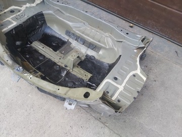 Toyota Rav4 IV ремень безопасности сзади, пол, задняя ванна