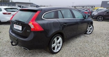 Volvo V60 I Kombi Facelifting 2.0 D4 DRIVE-E 190KM 2016 Volvo V60 2.0D 190 kM Klima Grzana Kanapa Skora Navi Bluetooth Xenon GWARA, zdjęcie 2