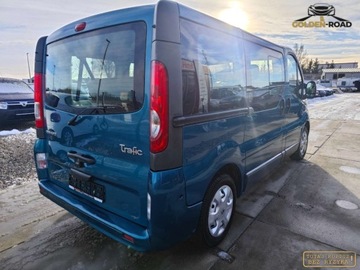 Renault Trafic II Kabina 2.0 dCi 115KM 2009 Renault Trafic 2,0 dci 115KM 6 osobowy lozko stolik klima wspomaganie zare, zdjęcie 5