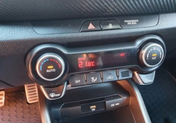 Kia Stonic I Crossover Facelifting 1.0 T-GDI MHEV  120KM 2021 Kia Stonic MHD GT-LINE Full LED Serwis GetHelp Benzyna 120KM, zdjęcie 15