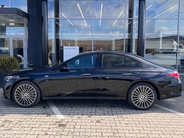Mercedes Klasa E W214 Sedan 2.0 220d 197KM 2025 E Klasa 220 d 4-Matic AMG 2.0 (197KM) 2025, zdjęcie 1