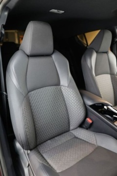 Toyota C-HR I Crossover Facelifting 1.8 Hybrid 122KM 2023 Toyota C-HR 1.8 Hybrid Style 1.8 Hybryda 122KM, zdjęcie 17