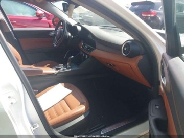 Alfa Romeo Giulia II 2019 Alfa Romeo Giulia 2019 Alfa Romeo Giulia Ti Lusso RWD 2.0 Benzyna 280KM, zdjęcie 4