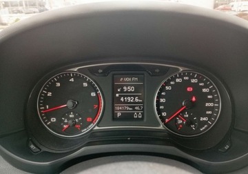 Audi A1 I Hatchback 3d 1.4 TFSI 122KM 2011 Audi A1 3-drzwiowe Zarejestrowany - benzyna - automat - S-line 1.4 Benzyna, zdjęcie 28