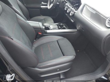 Mercedes GLA II 2021 Mercedes-Benz GLA 2021, 250, od ubezpieczalni 2.0 Benzyna 221KM, zdjęcie 7