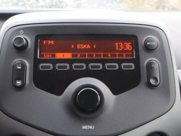 Toyota Aygo II Hatchback 3d Facelifting 1.0 VVT-i 72KM 2019 Toyota Aygo 1.0 VVT-i, Salon Polska, zdjęcie 14