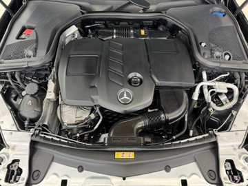 Mercedes Klasa E W213 Limuzyna Facelifting 2.0 E220d 194KM 2021 Mercedes-Benz E 220 4-Matic AMG/Avantgarde / 1 wła, zdjęcie 17