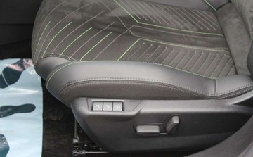 Peugeot 2008 2024 Peugeot 2008 GT EAT8 2024 Od RiA 1.2 Benzyna 130KM, zdjęcie 9