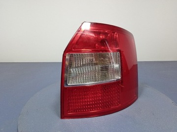 AUDI A4 B6 KOMBI SVĚTLO ZADNÍ PRAVÁ