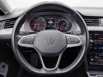 Volkswagen Passat B8 Variant Facelifting 2.0 TDI SCR 150KM 2021 Volkswagen Passat Variant Faktura VAT Hak Navi Grzane fotele 2.0 Diesel, zdjęcie 11