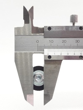 10 шт. Вставка 20x20 M8 + ножка fi20M8x40