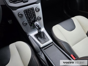 Volvo V40 II Cross Country Facelifting 2.0 T4 190KM 2018 Volvo V40 Salon PL FV23 Summum T4 AWD 190KM Skóra, zdjęcie 23