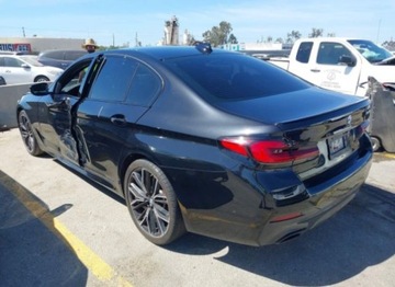 BMW Seria 5 G90-91 2023 BMW Seria 5 2023, 3.0L, od ubezpieczalni, zdjęcie 2