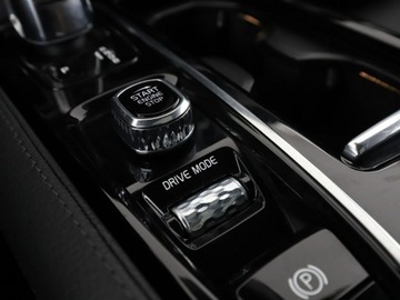 Volvo V90 II Kombi Plug In 2.0 T8 Twin Engine 391KM 2019 Volvo V90 Momentum PHEV T8 AWD automat skóra navi, zdjęcie 28
