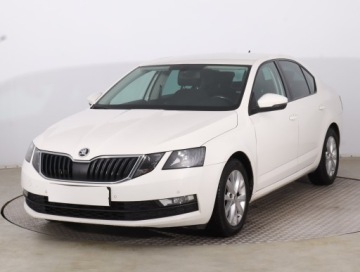 Skoda Octavia III Liftback Facelifting 2.0 TDI 150KM 2019 Skoda Octavia 2.0 TDI, Salon Polska, DSG, Navi, zdjęcie 1