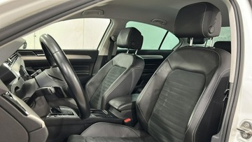 Volkswagen Passat B8 Limousine Facelifting 2.0 TSI 190KM 2021 Volkswagen Passat 2.0 TSI Elegance DSG sedan, zdjęcie 9