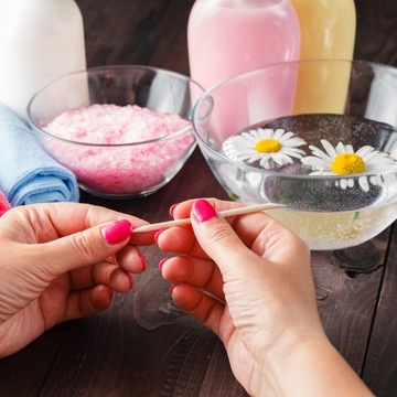 10 деревянных палочек для маникюра и педикюра.