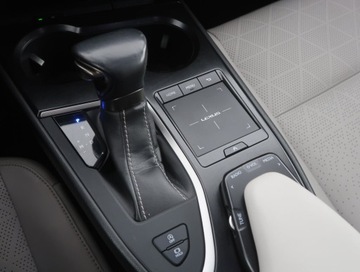 Lexus UX Crossover 200 171KM 2019 Lexus UX 200, Salon Polska, Serwis ASO, Automat, zdjęcie 16