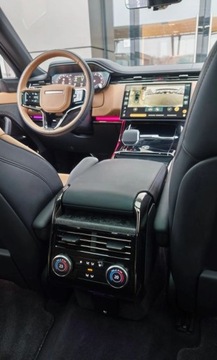 Land Rover Range Rover V SWB 4.4 P535 530KM 2024 Land Rover Range Rover Sport 4.4 Benzyna 530KM, zdjęcie 17