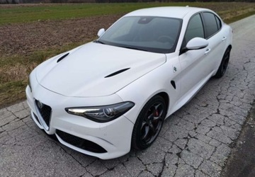 Alfa Romeo Giulia II Sedan 2.9 V6 510KM 2017 Alfa Romeo Giulia Alfa Romeo Giulia 2.9 V6 Bi-...