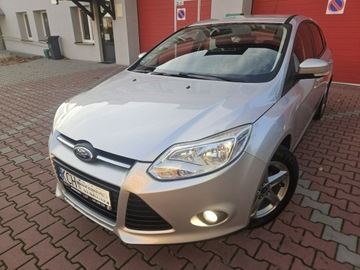 Ford Focus III Hatchback 5d 1.6 Duratec 125KM 2013 Ford Focus 1.6i (125PS) KlimaTronik, Elektryka,