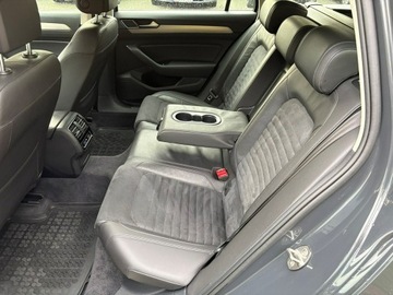 Volkswagen Passat B8 Variant 1.4 TSI BlueMotion Technology ACT 150KM 2017 Volkswagen Passat Variant 1.4 TSI 150 KM Highline, zdjęcie 13