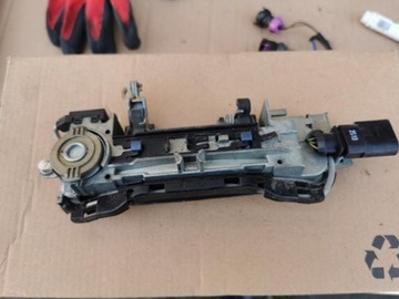 AUDI A3 8L FACELIFT 99-03 KLIKA DVEŘE LEVÝ LZ5W 3D 5D