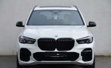 BMW X5 G05 2023 BMW X5 BMW X5 45e XDrive, Skretna tylna os, Reflektory laserowe 3.0 394KM, zdjęcie 1