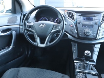 Hyundai i40 Sedan Facelifting 1.7 CRDi 141KM 2015 Hyundai i40 1.7 CRDi, Salon Polska, 1. Właściciel, zdjęcie 6
