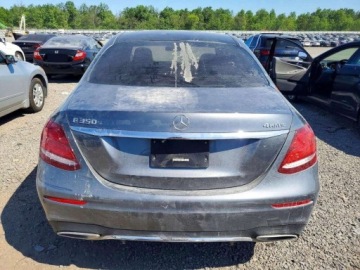 Mercedes Klasa E W213 2020 Mercedes-Benz Klasa E 2020 MERCEDES-BENZ E 350 4MATIC 2.0 Benzyna 299KM, zdjęcie 6
