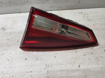 SEAT ARONA 2019 ZADNÍ STRANA PRAVÁ SVĚTLO