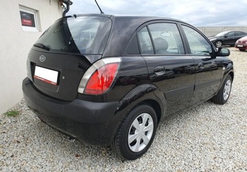 Kia Rio II Hatchback 5d 1.4 i 16V 97KM 2005 Kia Rio SLICZNA 1.4 16V Benzynka BOGATA WERSJA..., zdjęcie 3