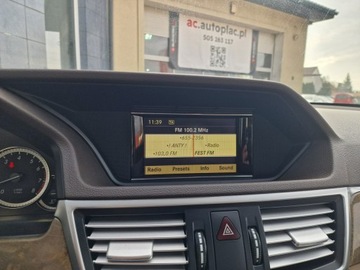 Mercedes Klasa E W212 Limuzyna 250 CGI BlueEFFICIENCY 204KM 2010 Mercedes E 250 CGI Elegance Automat Navi Skóry, zdjęcie 27