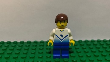 LEGO SPORTS FIGURKA PIŁKARZ Z 4 NA PLECACH soc082