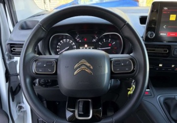 Citroen Berlingo III Osobowy M 1.5 BlueHDi 102KM 2020 Citroen Berlingo 102KM BEZWYPADKOWY zaledwie 63.000KM gwarancja OSOBOWY, zdjęcie 14