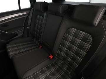 Volkswagen Golf VII GTD Variant Facelifting 2.0 TDI-CR BMT 184KM 2019 Volkswagen Golf DSG full LED navi klima auto, zdjęcie 16