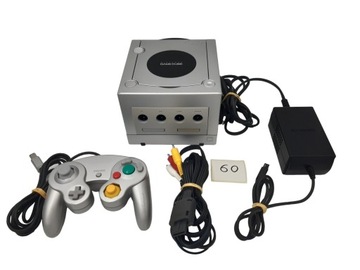 КОНСОЛЬ NINTENDO GAMECUBE DOL-001 PAL SILVER + ОРИГИНАЛЬНЫЕ АКСЕССУАРЫ