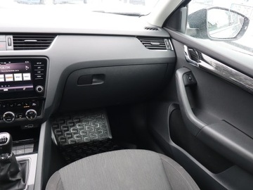 Skoda Octavia III Liftback Facelifting 1.5 TSI ACT 150KM 2018 Skoda Octavia 1.5 TSI, Salon Polska, Klima, zdjęcie 7