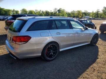 Mercedes Klasa E W212 2014 Mercedes-Benz Klasa E 63 Amg-S 2014 5.5 Benzyna 577KM, zdjęcie 3