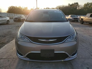 Chrysler Pacifica II 2017 Chrysler Pacifica Touring L Plus 2017 3.6l 3.6 Benzyna 287KM, zdjęcie 5