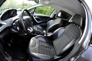 Peugeot 2008 I SUV Facelifting 1.2 PureTech 110KM 2016 Peugeot 2008 1,2 Benzyna 110Km Ledy Skóra Navi, zdjęcie 5