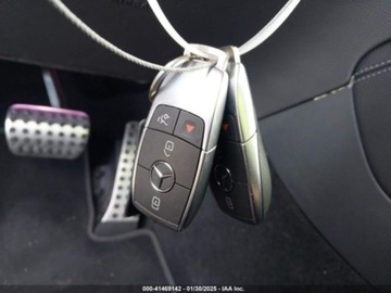 Mercedes GLC C253 2020 Mercedes-Benz GLC 2020 MERCEDES-BENZ GLC 300 COUPE 4MATIC 2.0 Benzyna 255KM, zdjęcie 8